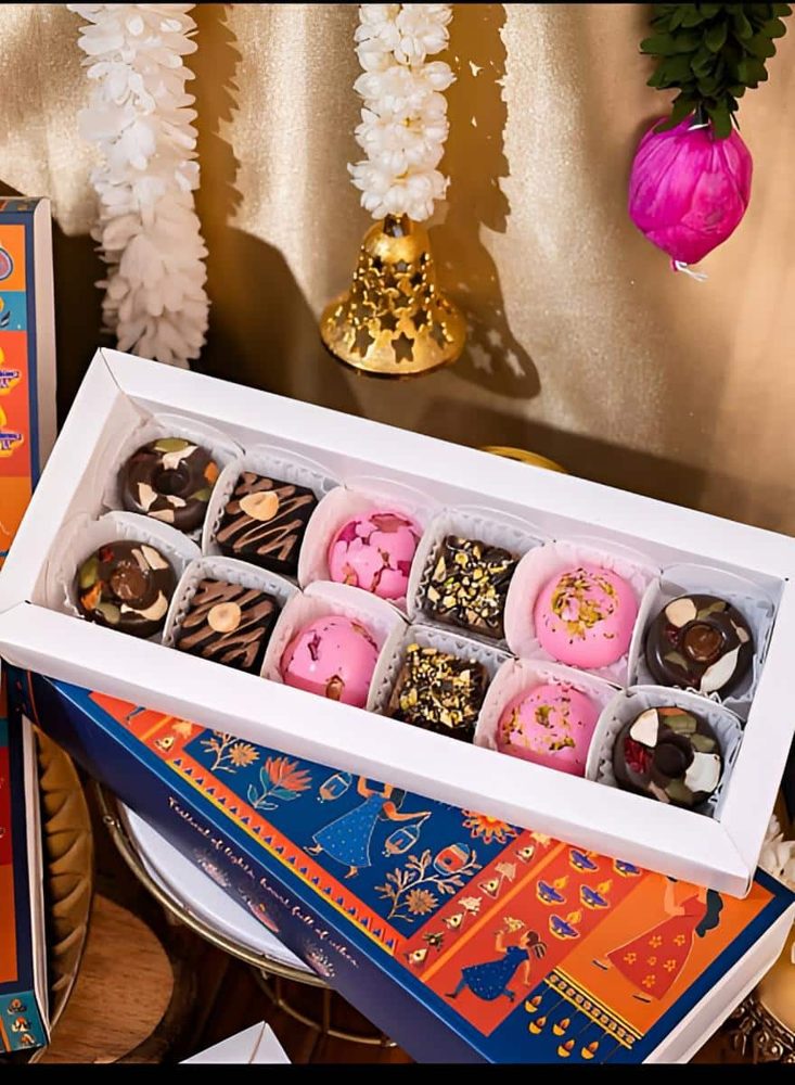 Box of 12 gourmet chocolates