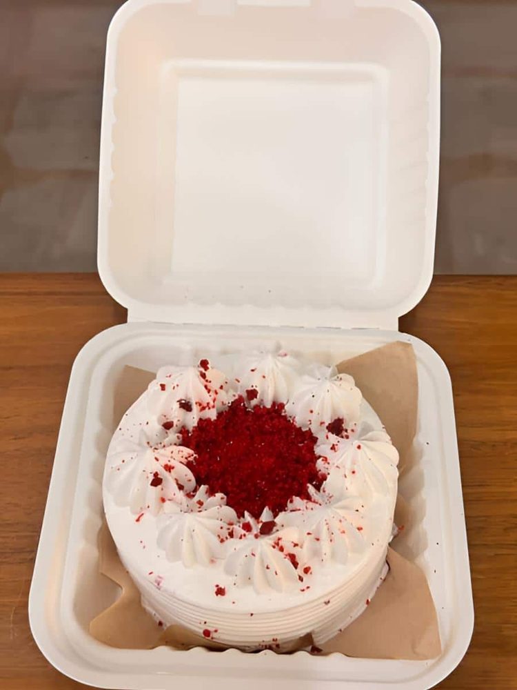 Red velvet bento cake in a box