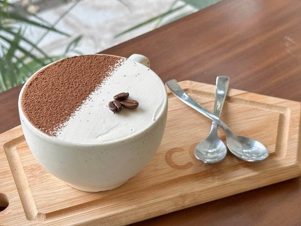 Eggless tiramisu tub